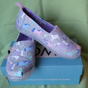 Girls unicorn Toms - size 2